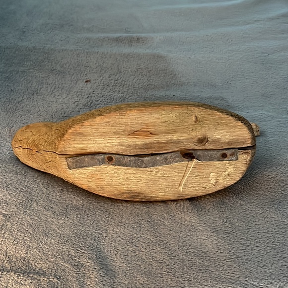 Vintage Duck Decoy - glass eye (one missing), Weighted, Wooden Head and Body - Picture 6 of 8